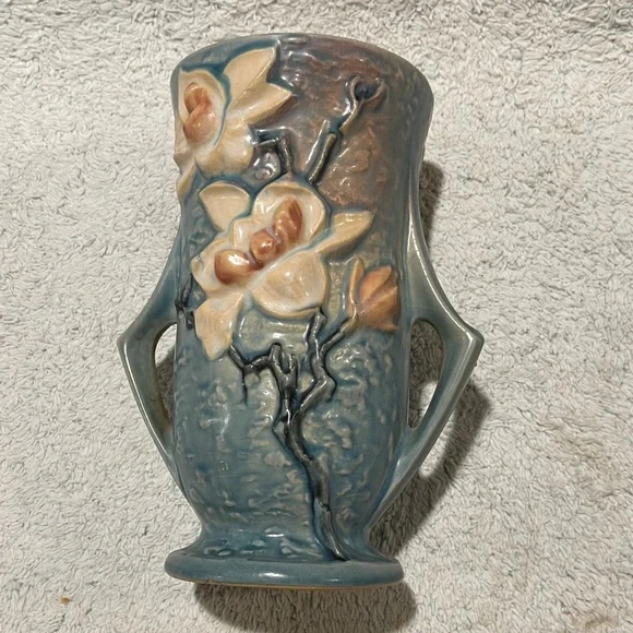 Elegant Roseville USA 89-7 Magnolia Blue Floral Vase